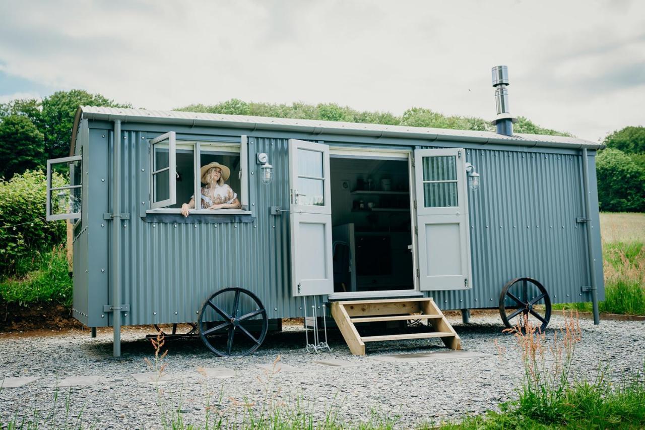 Blatchford Briar - Award Winning Private Shephards Huts With Their Own Secluded Hot Tubs Milton Abbot Экстерьер фото